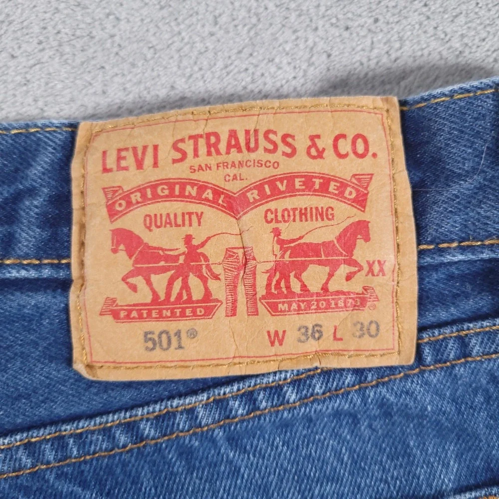 Levi's 501 Jeans Mens 36x30 (Fits 34x28) Blue Button Fly Straight Leg Denim